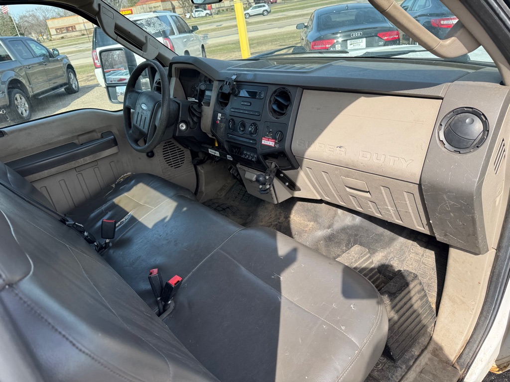 Photo 18 of this FORD F450