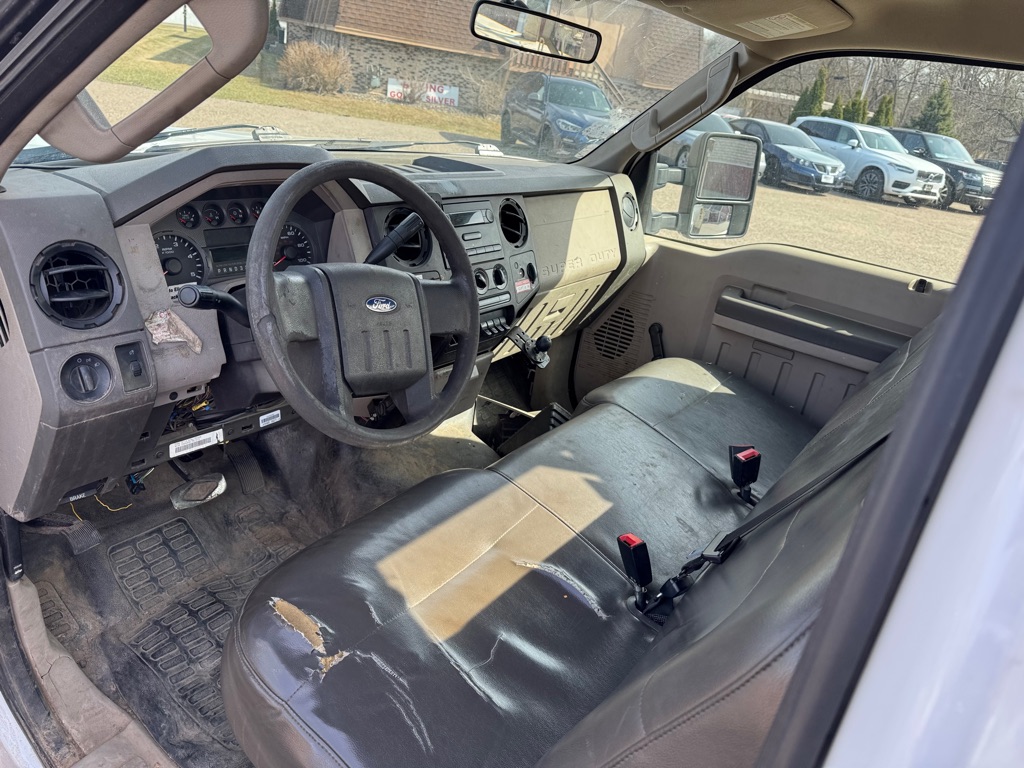 Photo 13 of this FORD F450
