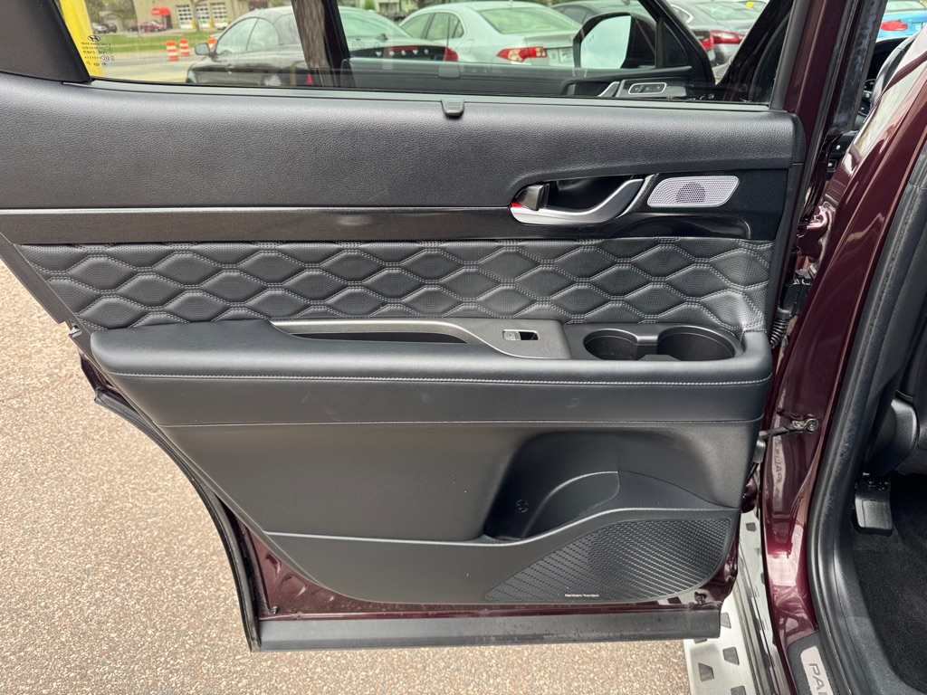Photo 22 of this HYUNDAI PALISADE