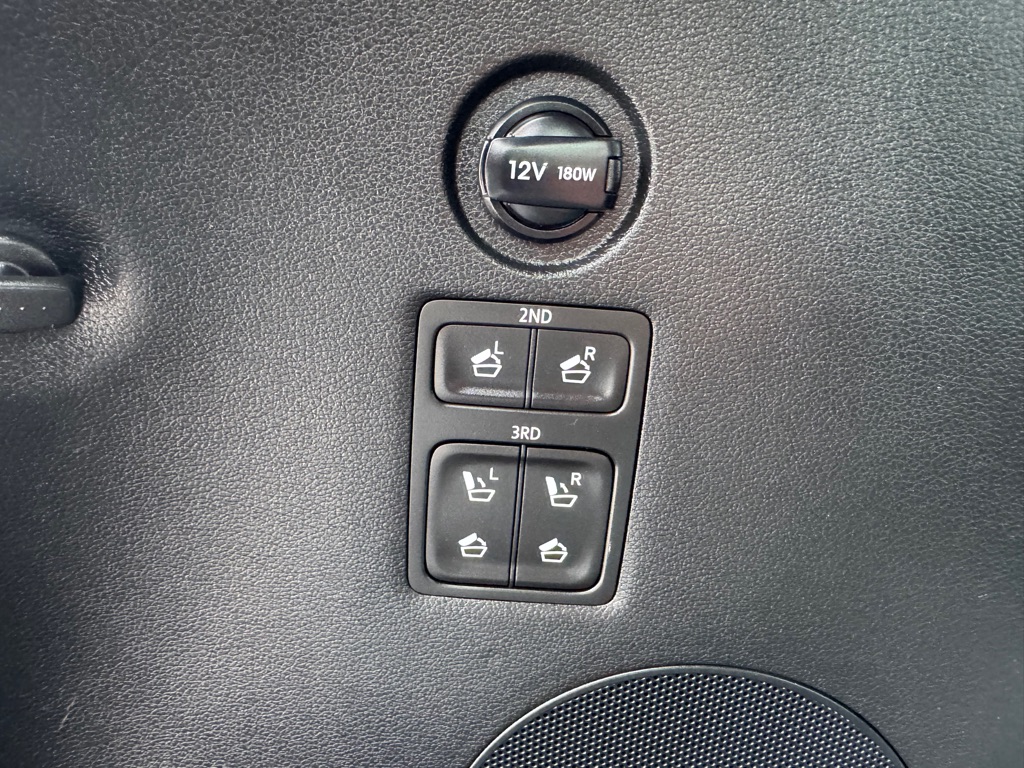 Photo 24 of this HYUNDAI PALISADE