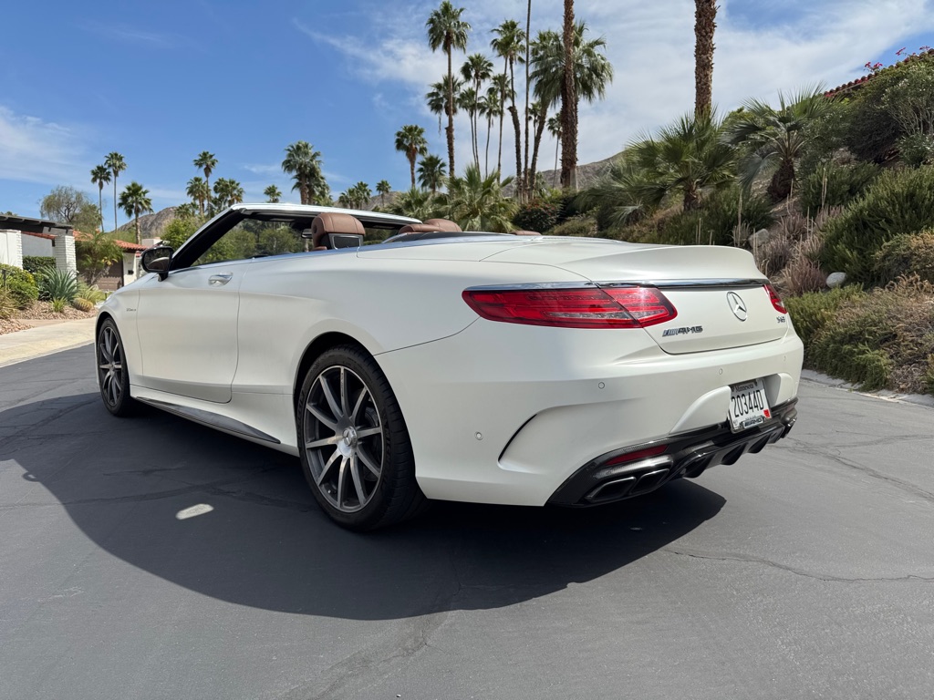 Photo 7 of this MERCEDES-BENZ S-CLASS