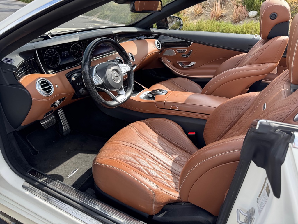 Photo 14 of this MERCEDES-BENZ S-CLASS