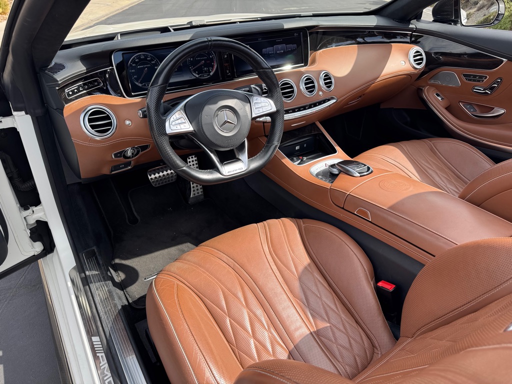 Photo 15 of this MERCEDES-BENZ S-CLASS