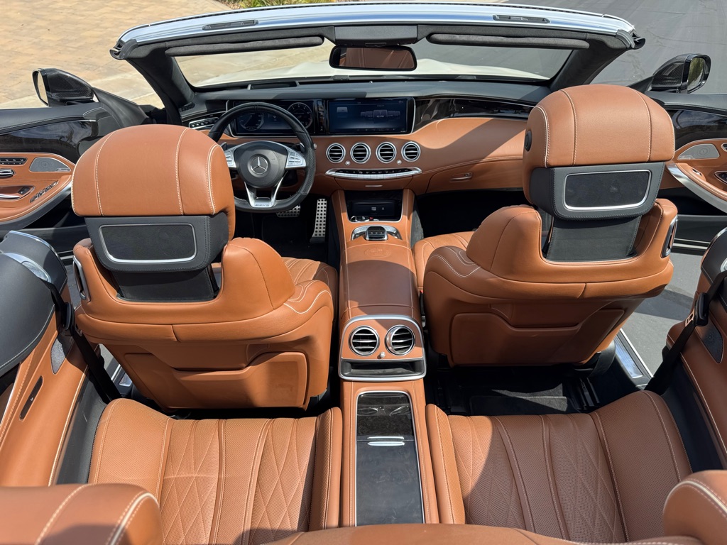 Photo 28 of this MERCEDES-BENZ S-CLASS