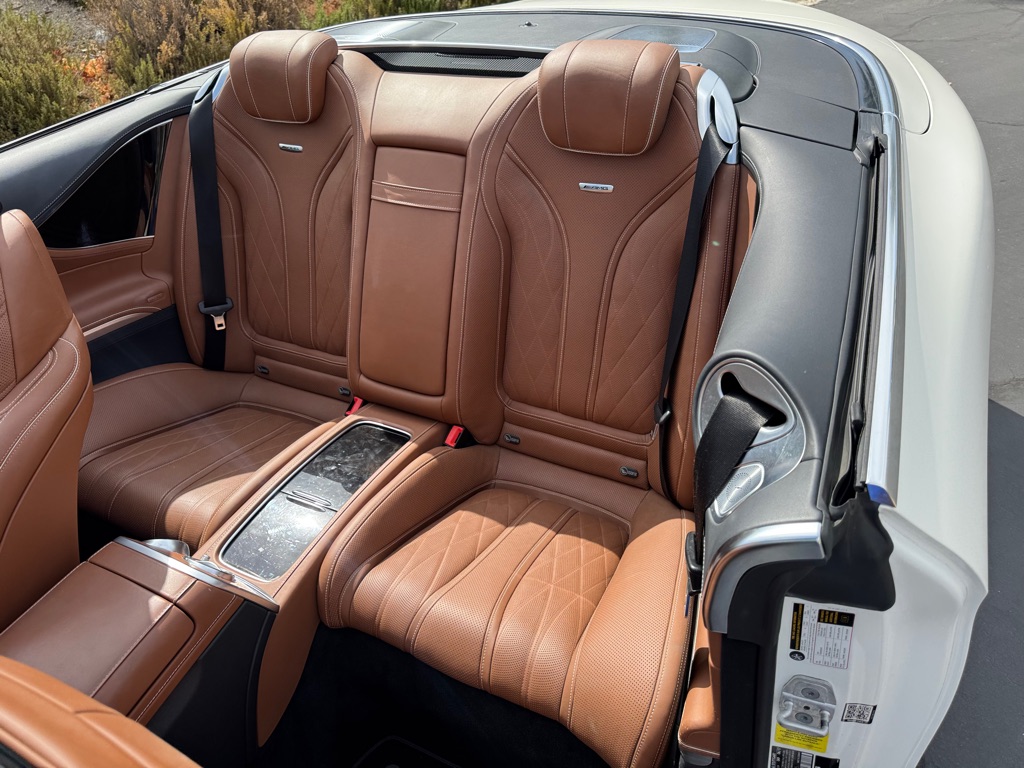Photo 20 of this MERCEDES-BENZ S-CLASS