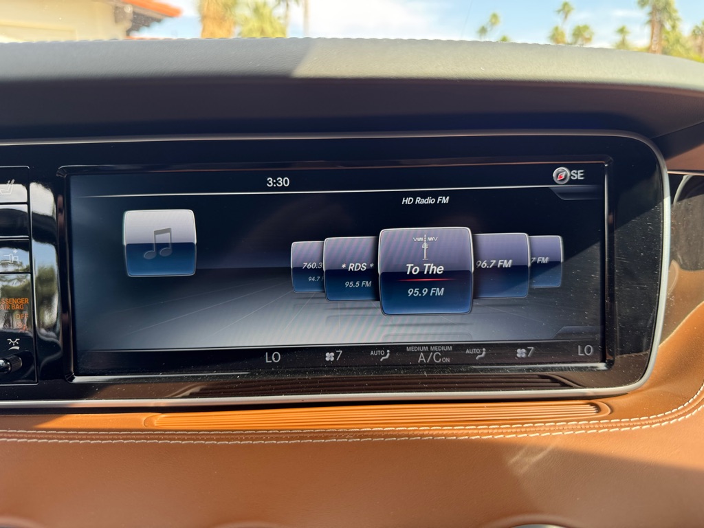 Photo 37 of this MERCEDES-BENZ S-CLASS