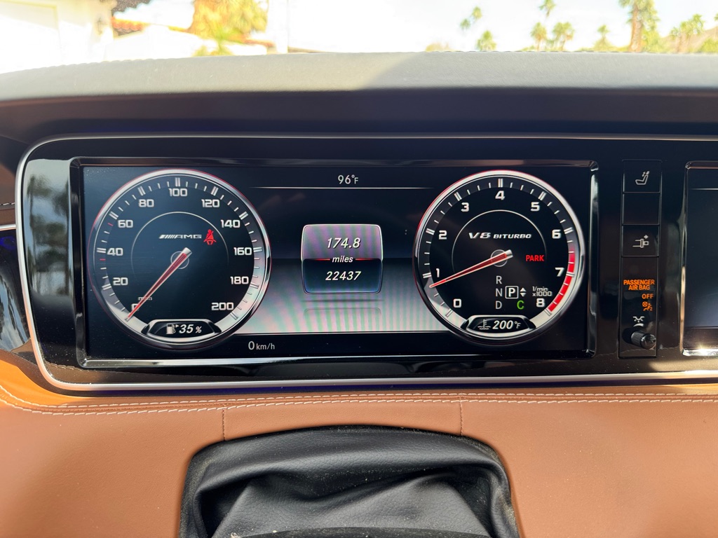 Photo 54 of this MERCEDES-BENZ S-CLASS