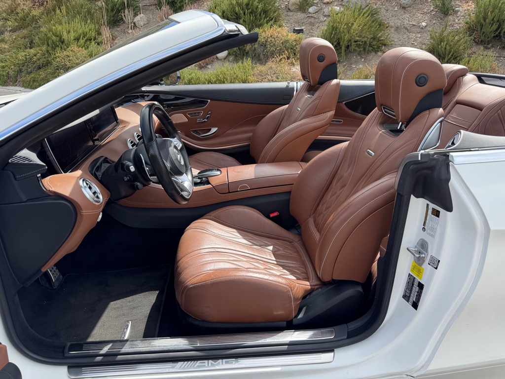 Photo 13 of this MERCEDES-BENZ S-CLASS