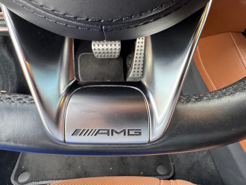 Photo 50 of this MERCEDES-BENZ S-CLASS