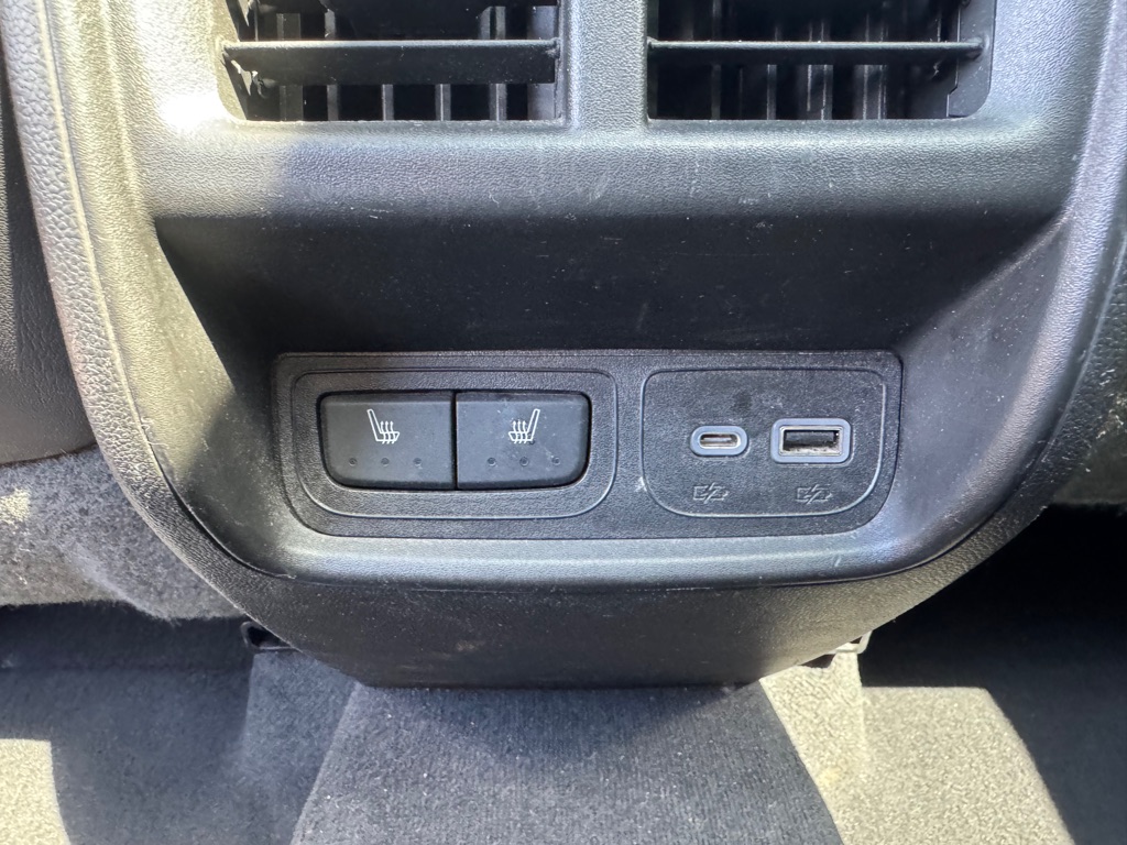 Photo 32 of this CADILLAC XT4