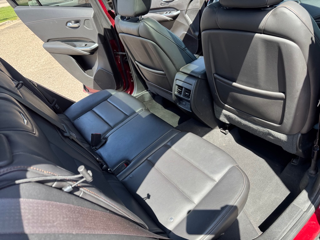 Photo 26 of this CADILLAC XT4