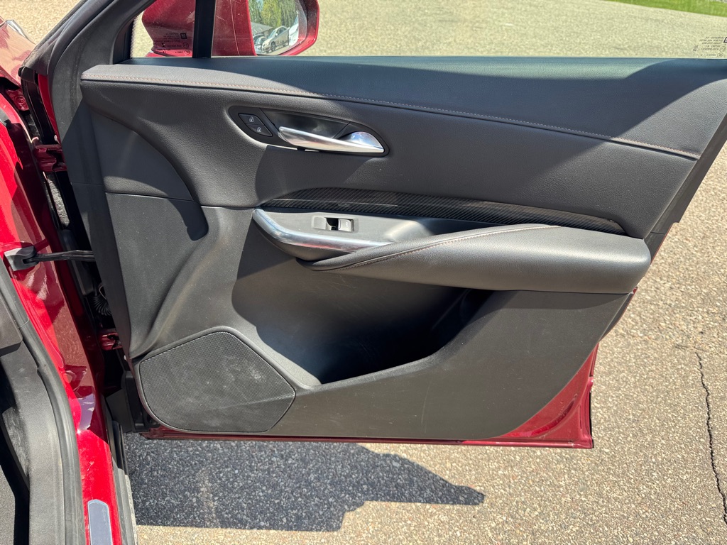 Photo 31 of this CADILLAC XT4