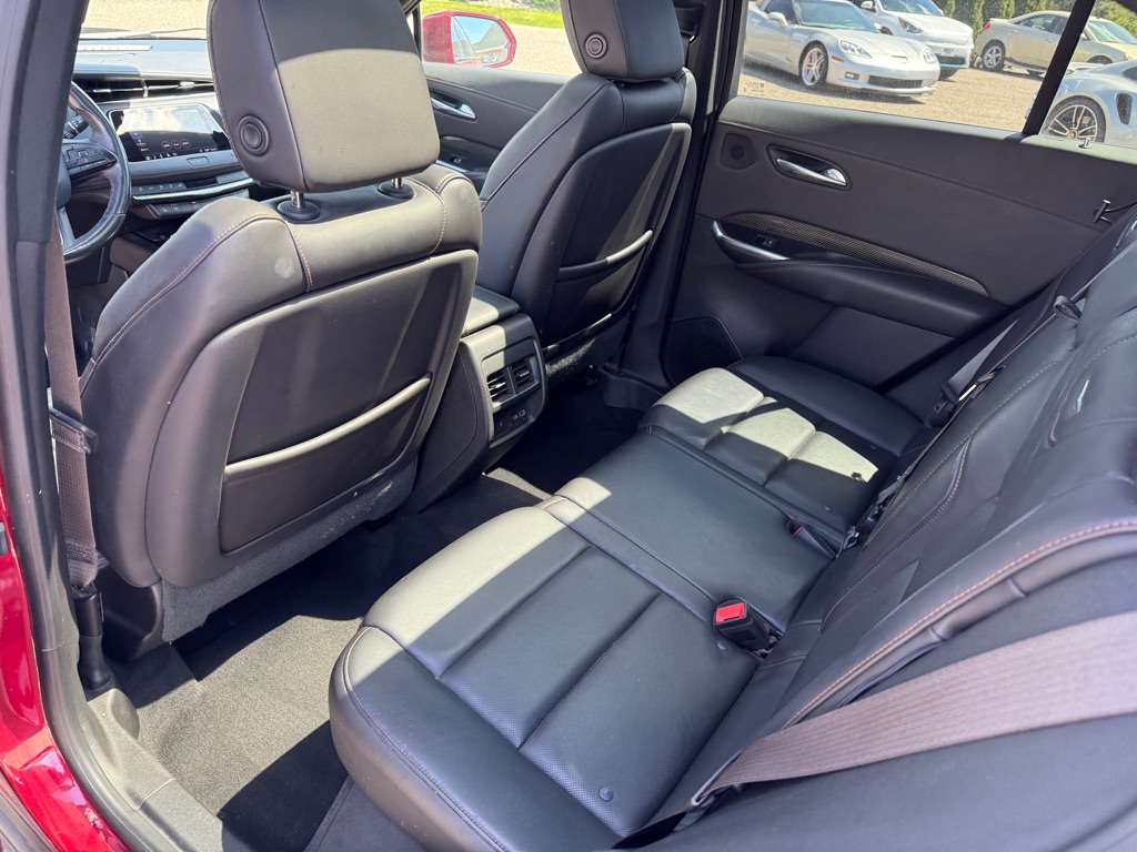 Photo 20 of this CADILLAC XT4