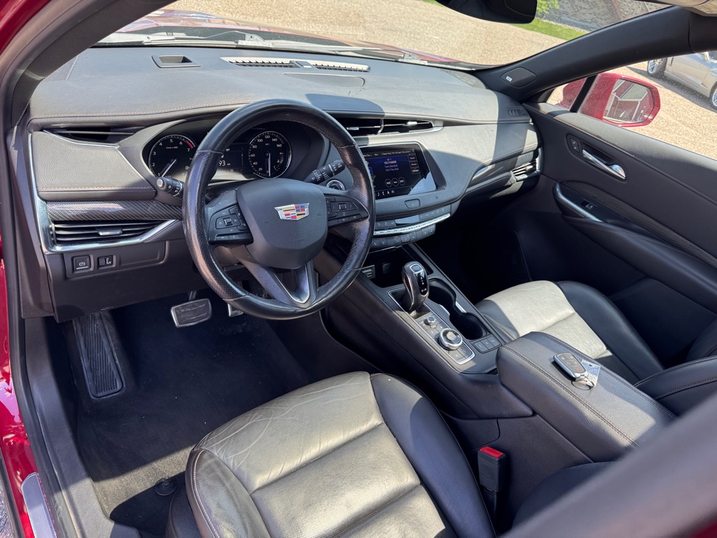 Photo 15 of this CADILLAC XT4