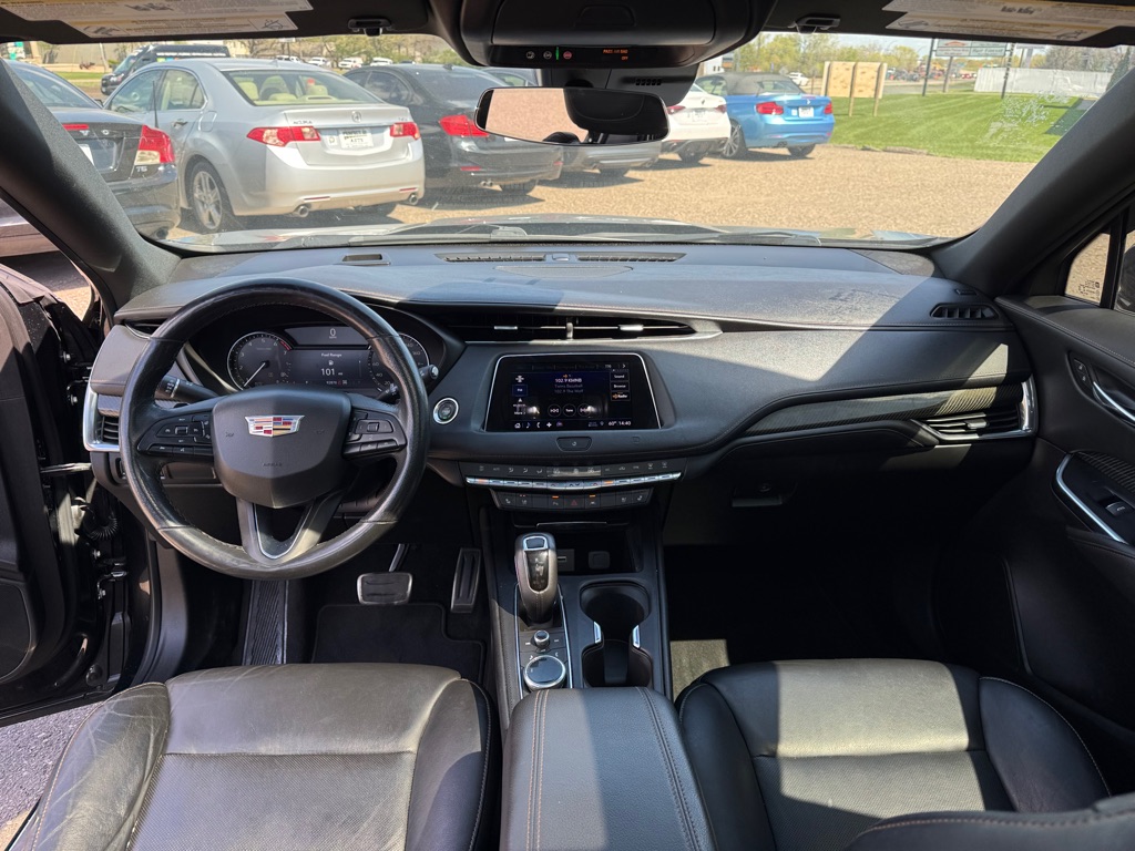 Photo 33 of this CADILLAC XT4