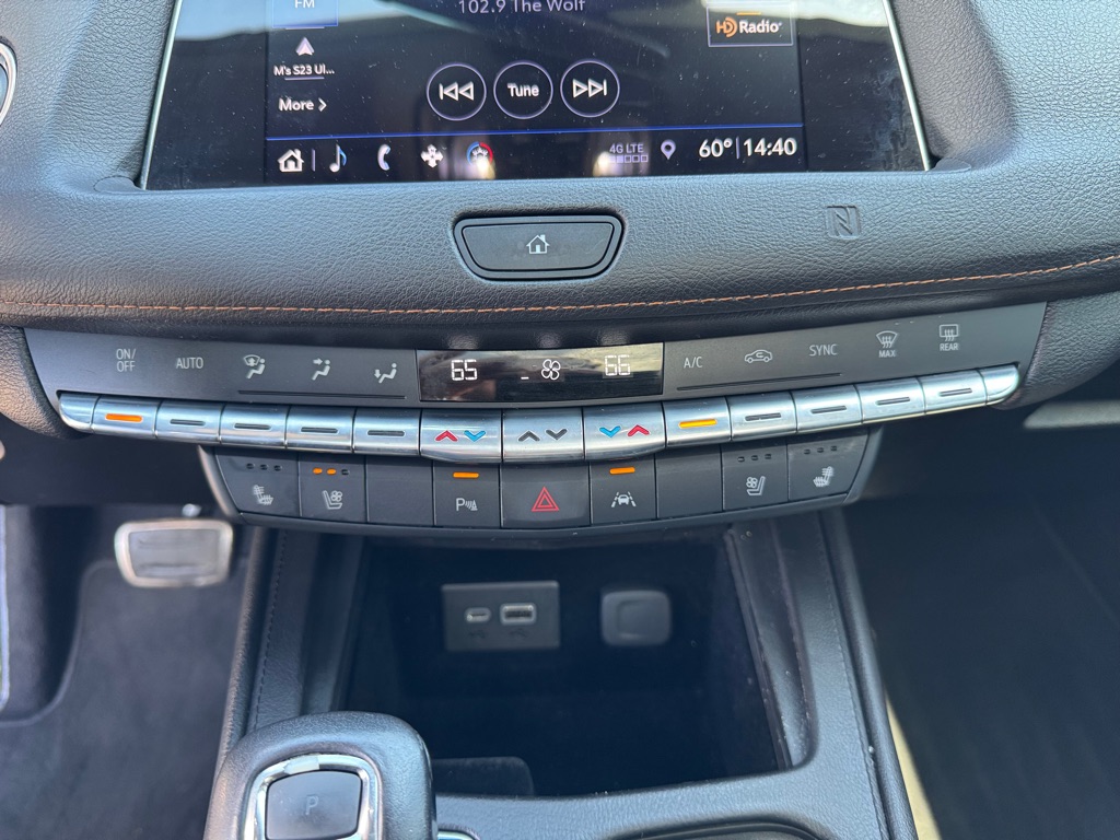 Photo 38 of this CADILLAC XT4