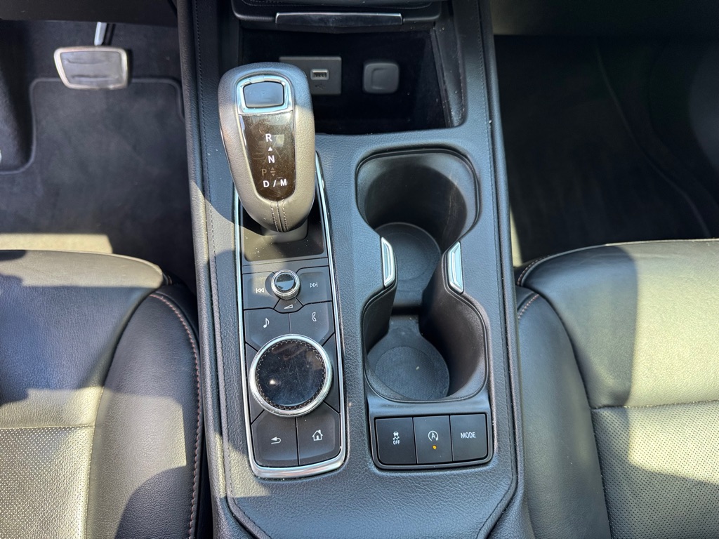 Photo 37 of this CADILLAC XT4