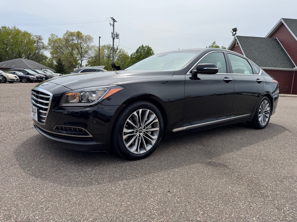 Photo 10 of this HYUNDAI GENESIS