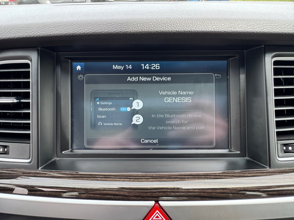 Photo 42 of this HYUNDAI GENESIS