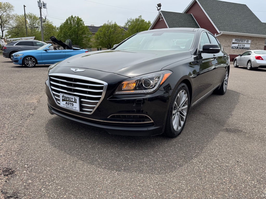 Photo 11 of this HYUNDAI GENESIS