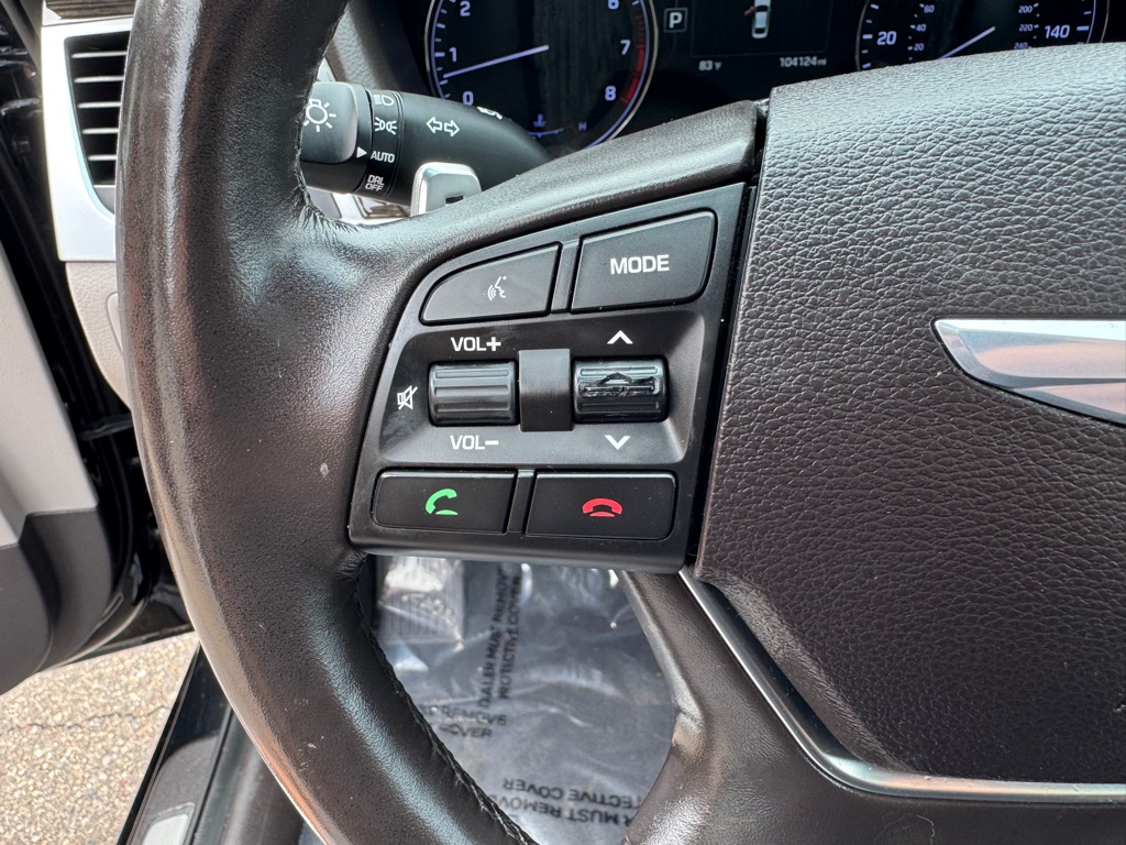 Photo 47 of this HYUNDAI GENESIS
