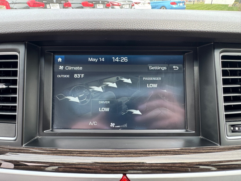 Photo 43 of this HYUNDAI GENESIS
