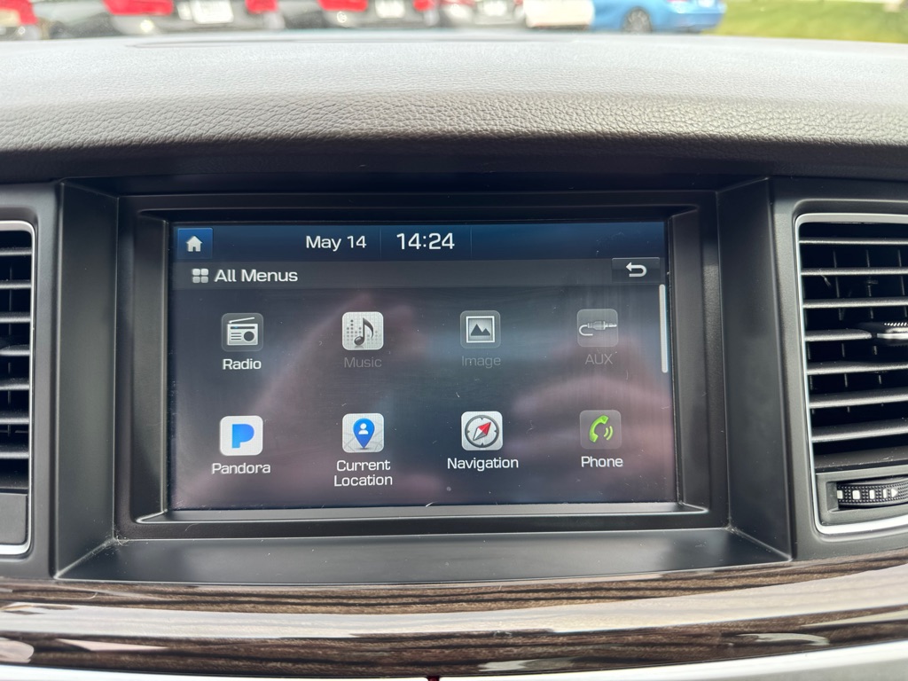 Photo 37 of this HYUNDAI GENESIS