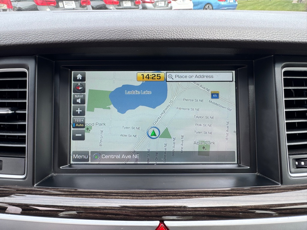 Photo 41 of this HYUNDAI GENESIS