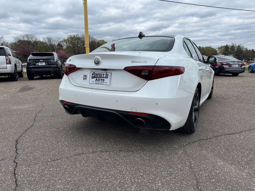 Photo 5 of this ALFA ROMEO GIULIA