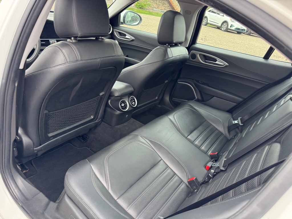 Photo 19 of this ALFA ROMEO GIULIA
