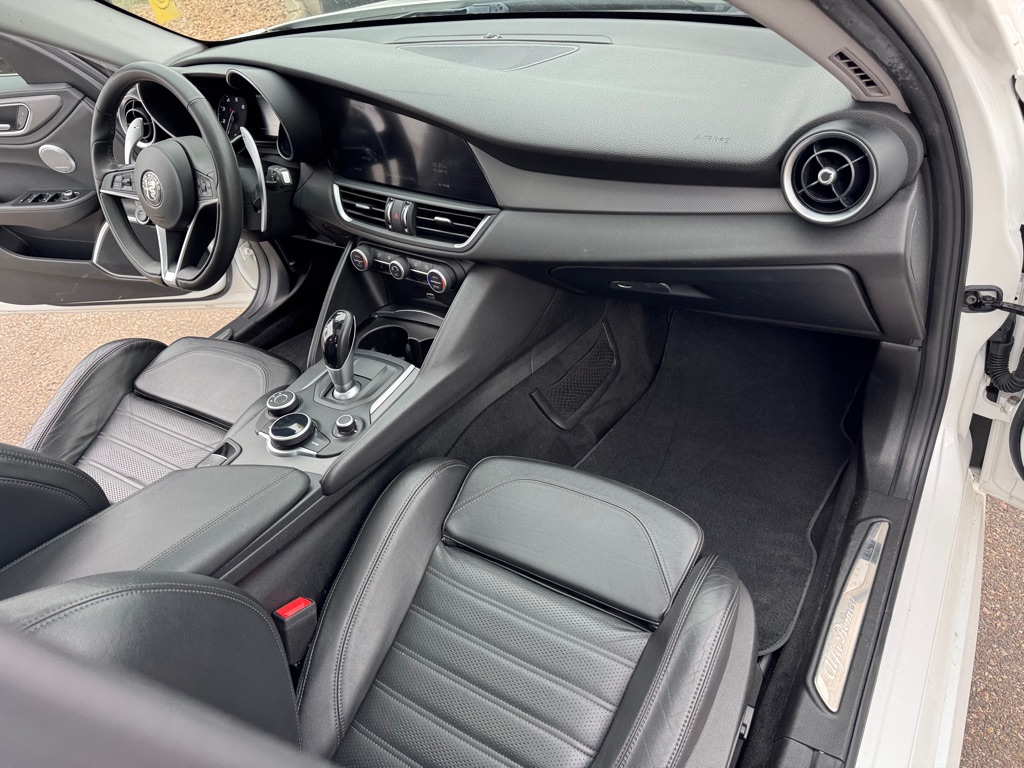Photo 26 of this ALFA ROMEO GIULIA