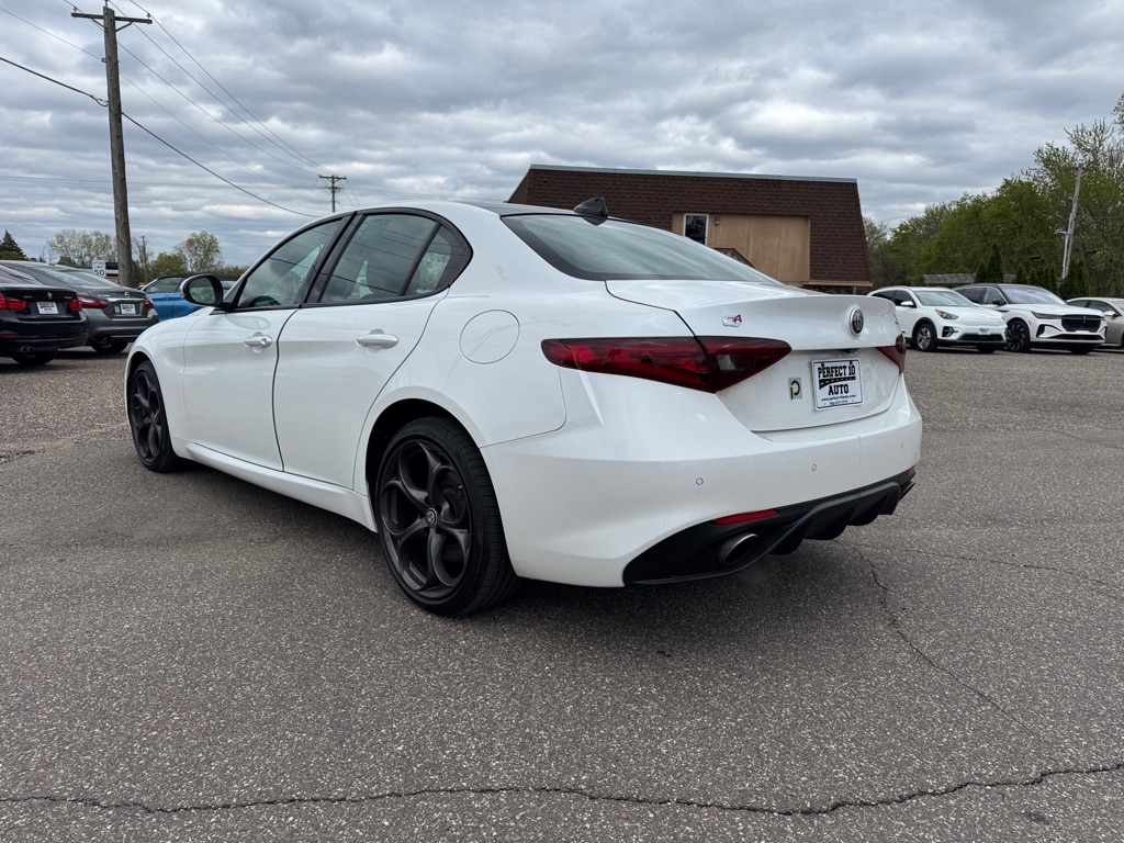 Photo 7 of this ALFA ROMEO GIULIA
