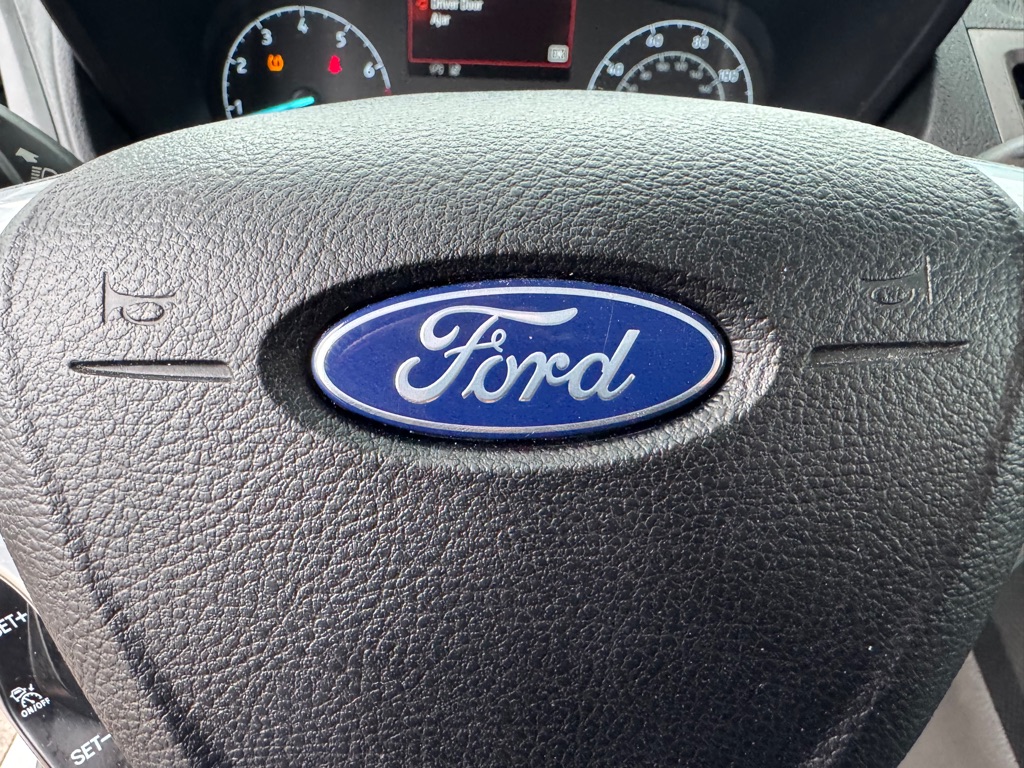 Photo 40 of this FORD TRANSIT CONNECT