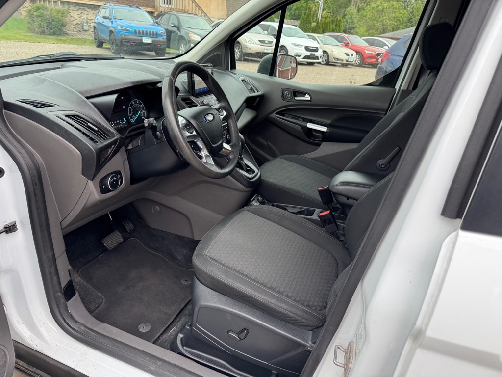Photo 14 of this FORD TRANSIT CONNECT