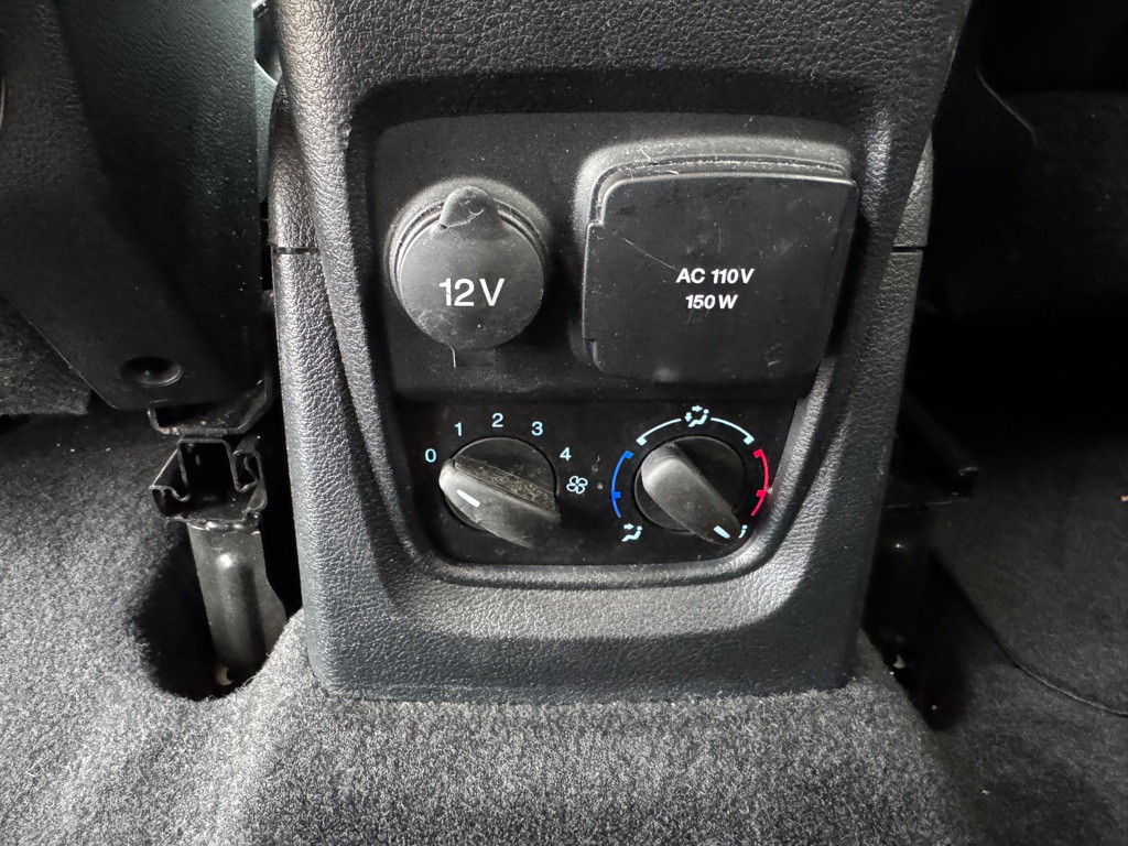 Photo 29 of this FORD TRANSIT CONNECT