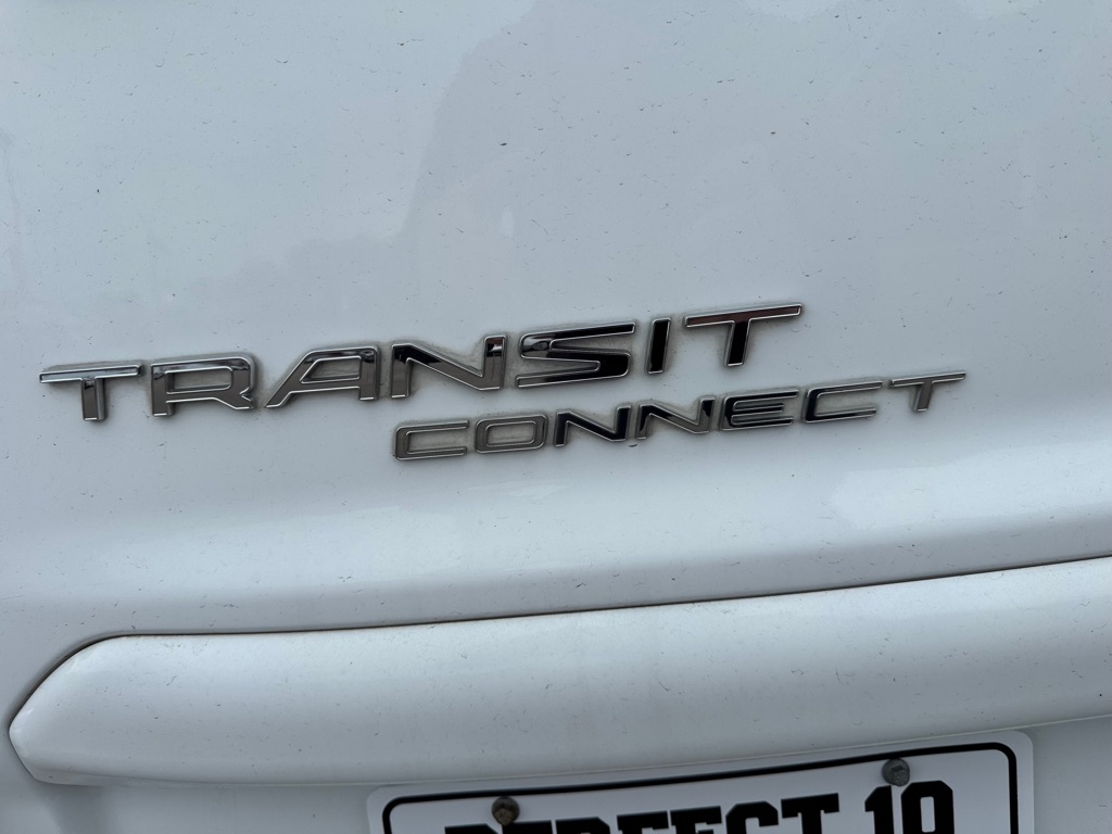 Photo 45 of this FORD TRANSIT CONNECT