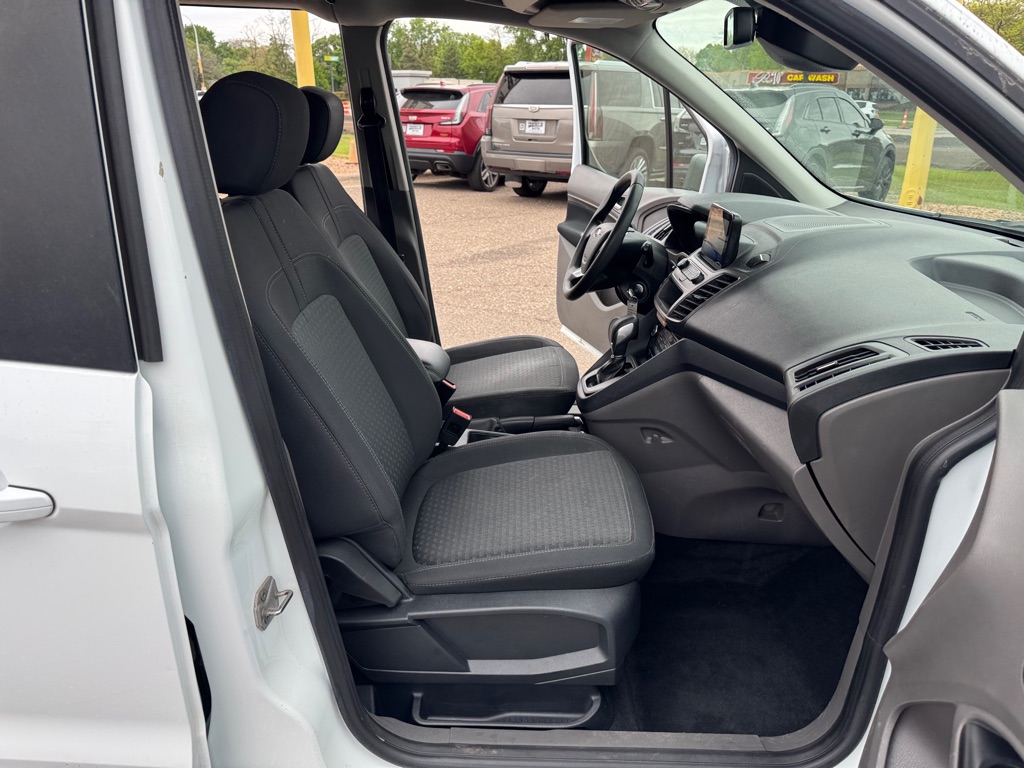 Photo 24 of this FORD TRANSIT CONNECT
