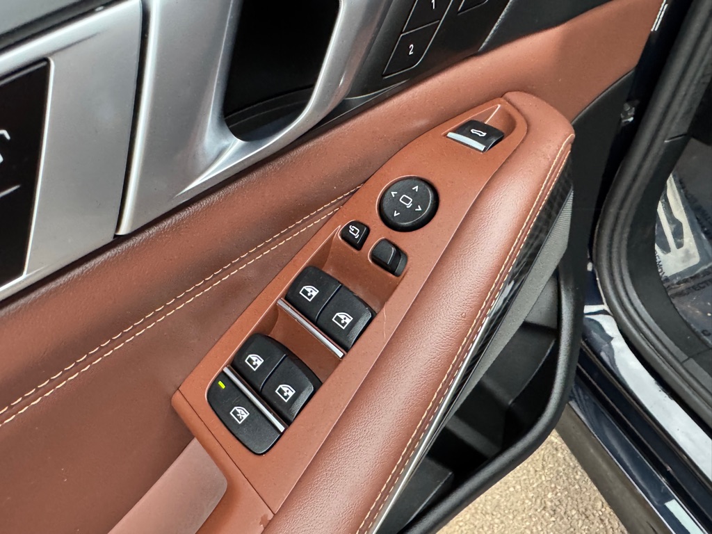 Photo 18 of this BMW X5