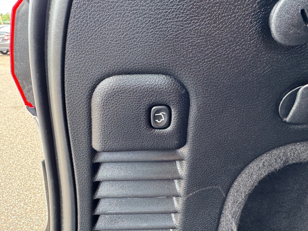 Photo 23 of this JEEP GRAND CHEROKEE