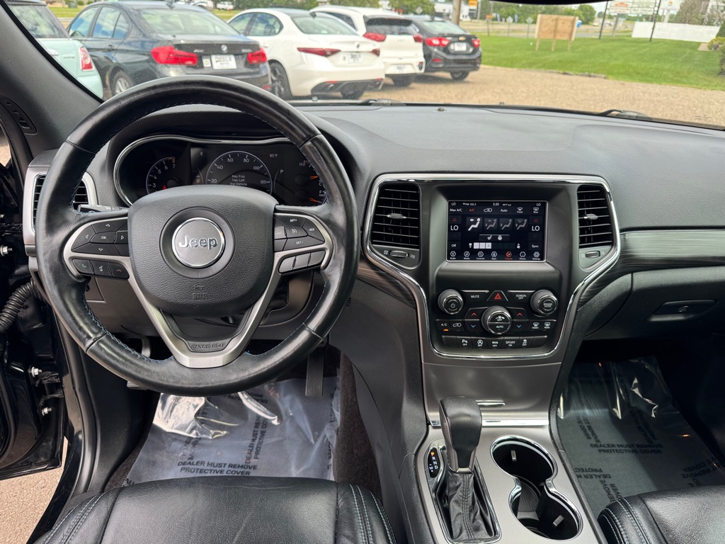 Photo 33 of this JEEP GRAND CHEROKEE