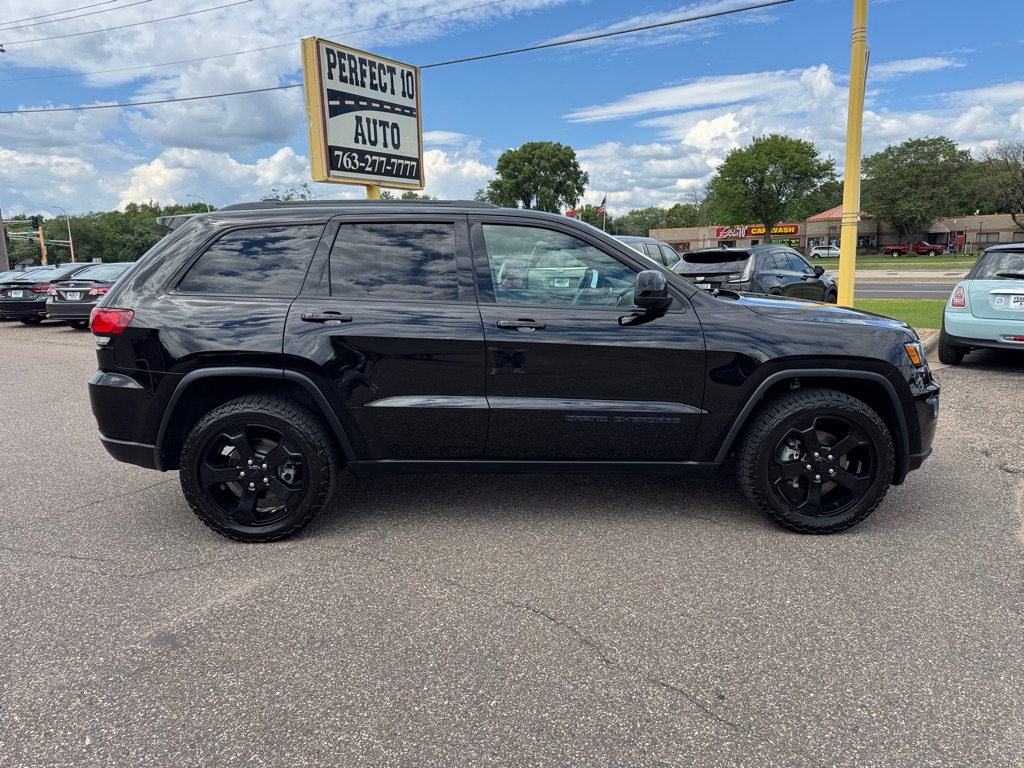 Photo 3 of this JEEP GRAND CHEROKEE