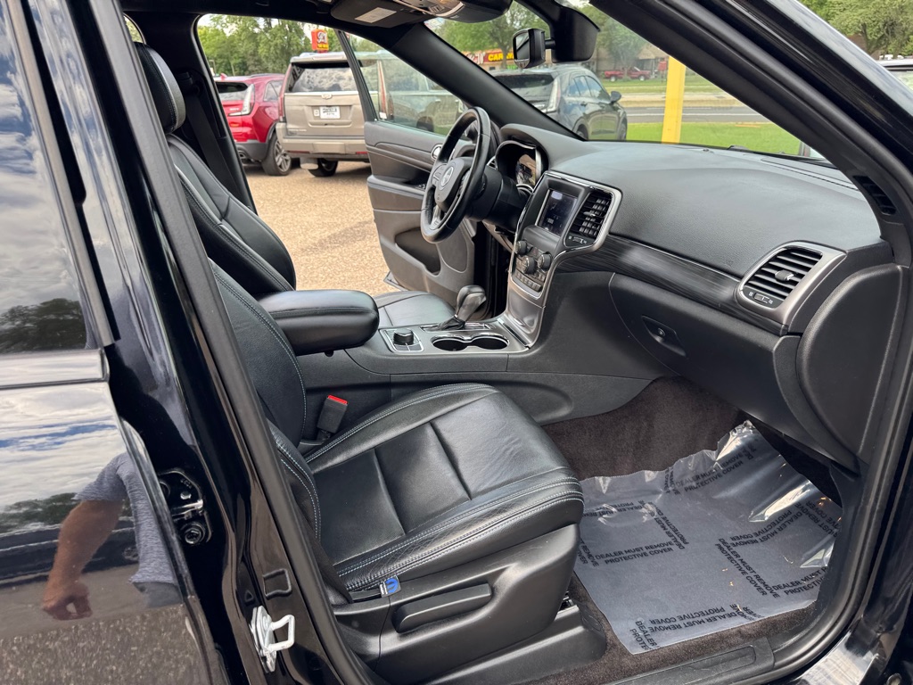 Photo 28 of this JEEP GRAND CHEROKEE