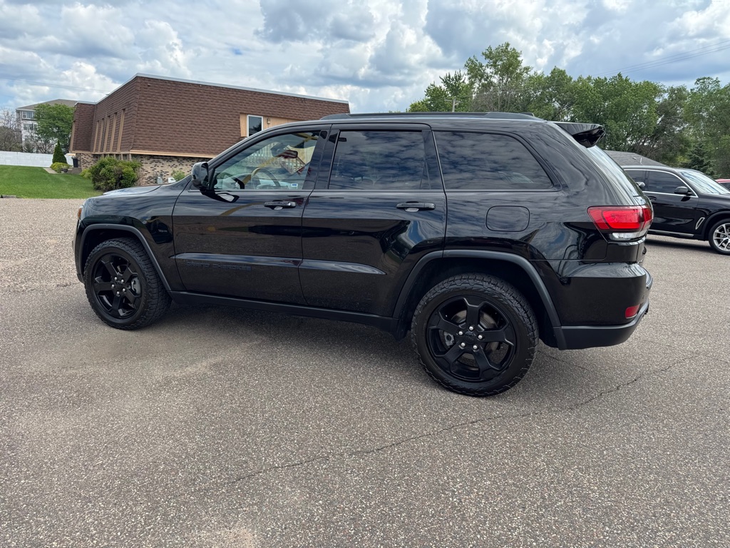 Photo 8 of this JEEP GRAND CHEROKEE