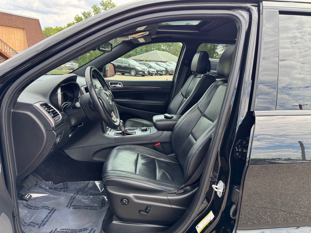Photo 13 of this JEEP GRAND CHEROKEE