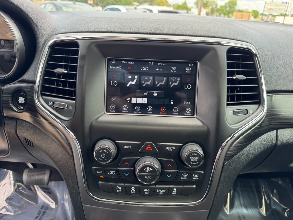 Photo 42 of this JEEP GRAND CHEROKEE