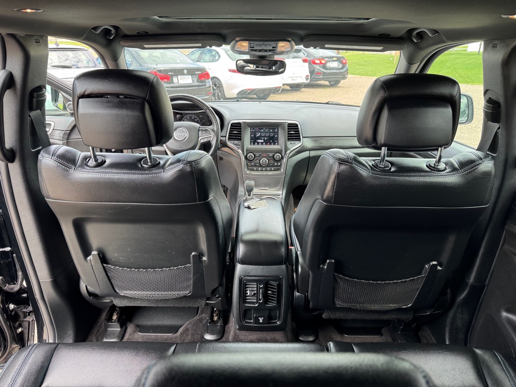 Photo 22 of this JEEP GRAND CHEROKEE