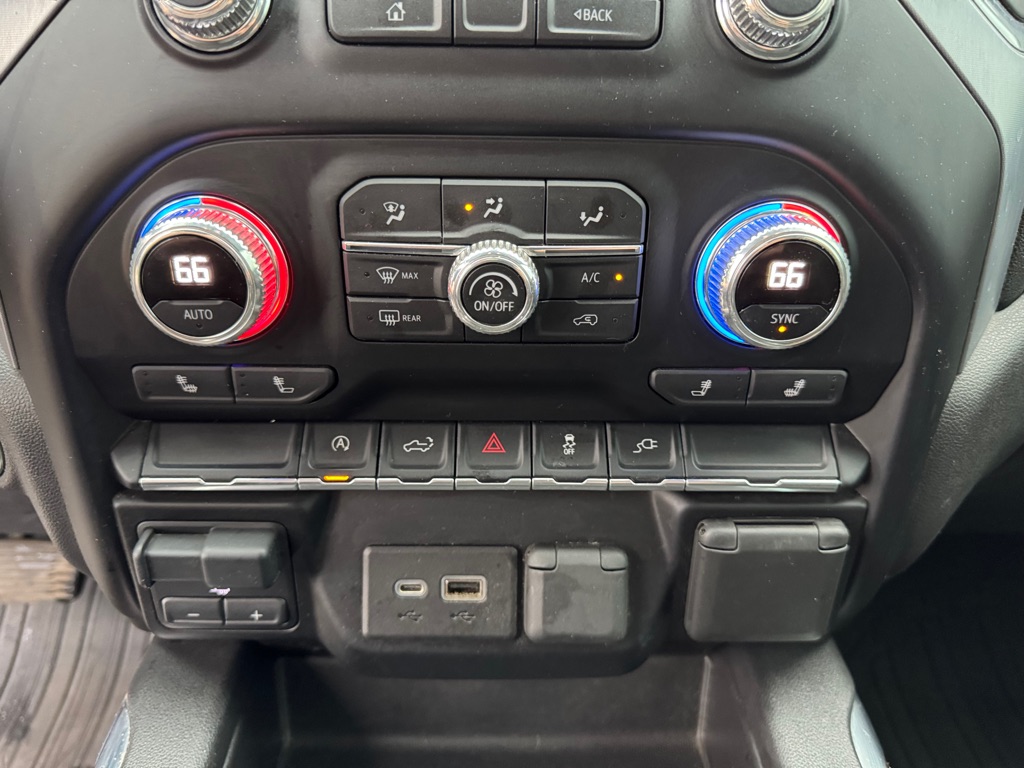 Photo 36 of this GMC SIERRA 1500