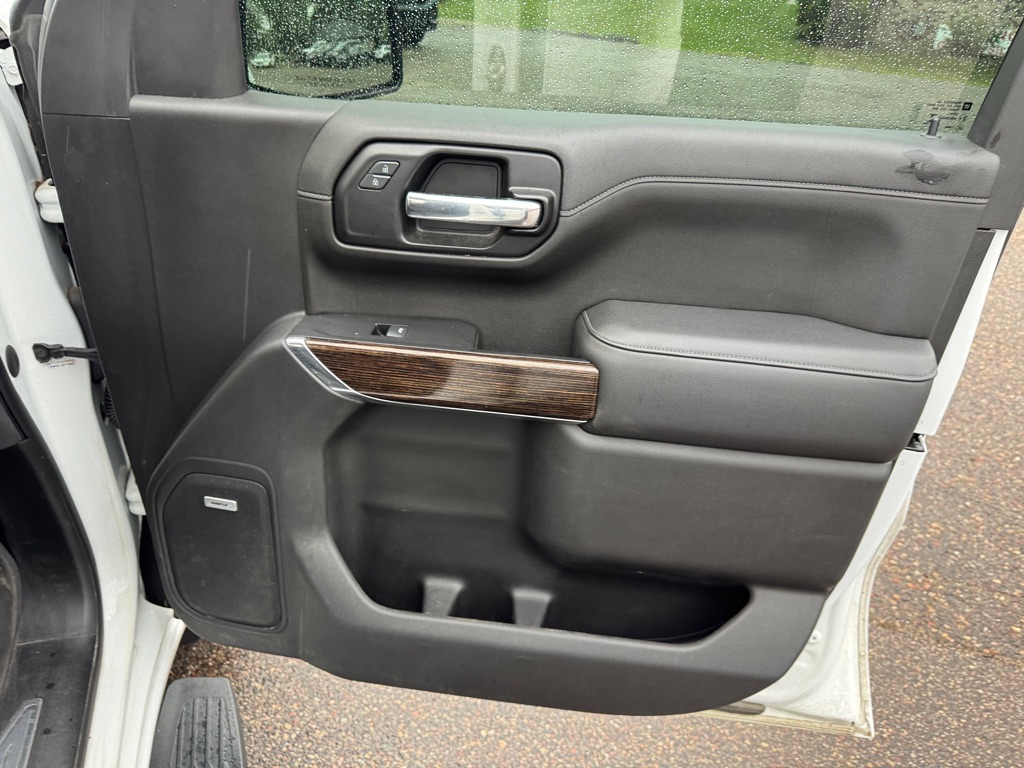 Photo 30 of this GMC SIERRA 1500