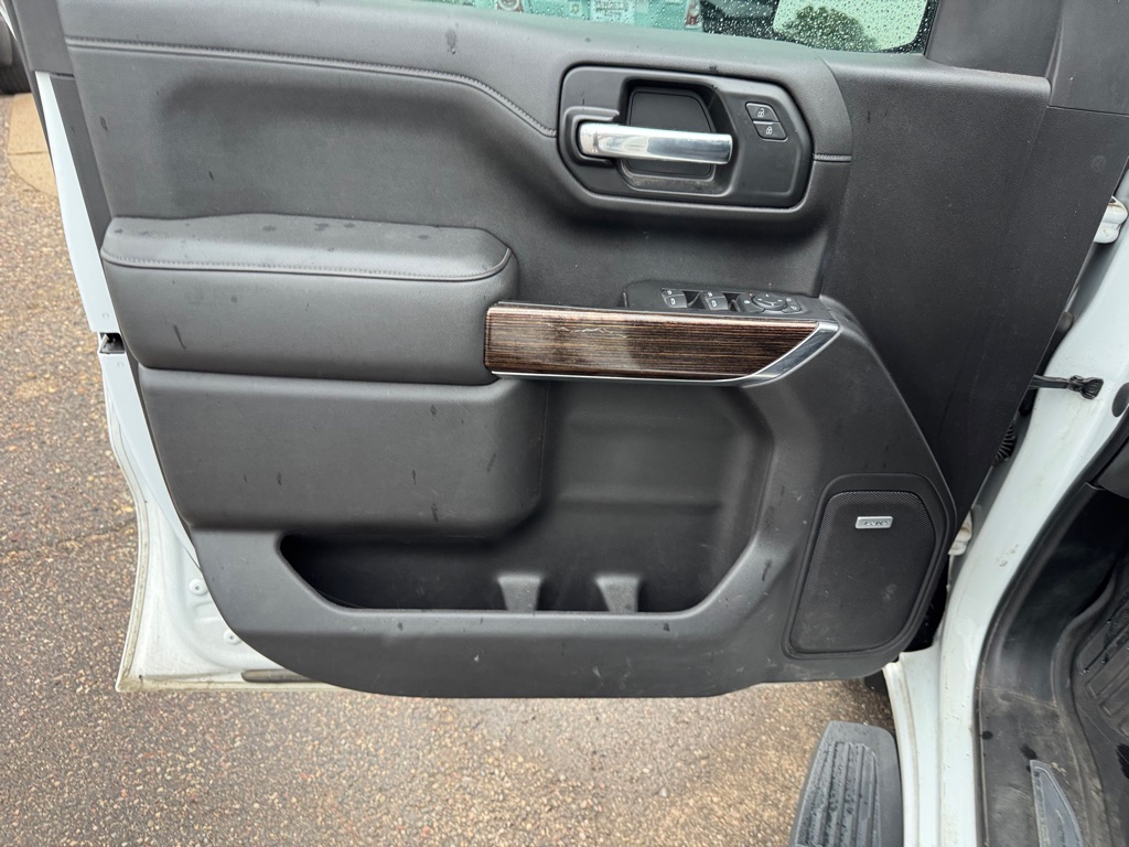 Photo 16 of this GMC SIERRA 1500
