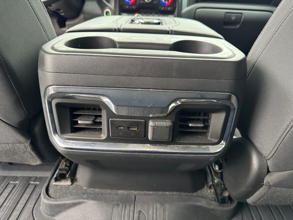 Photo 31 of this GMC SIERRA 1500
